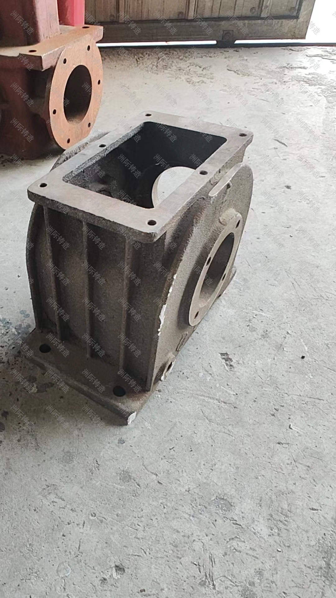 齿轮箱箱体实物图